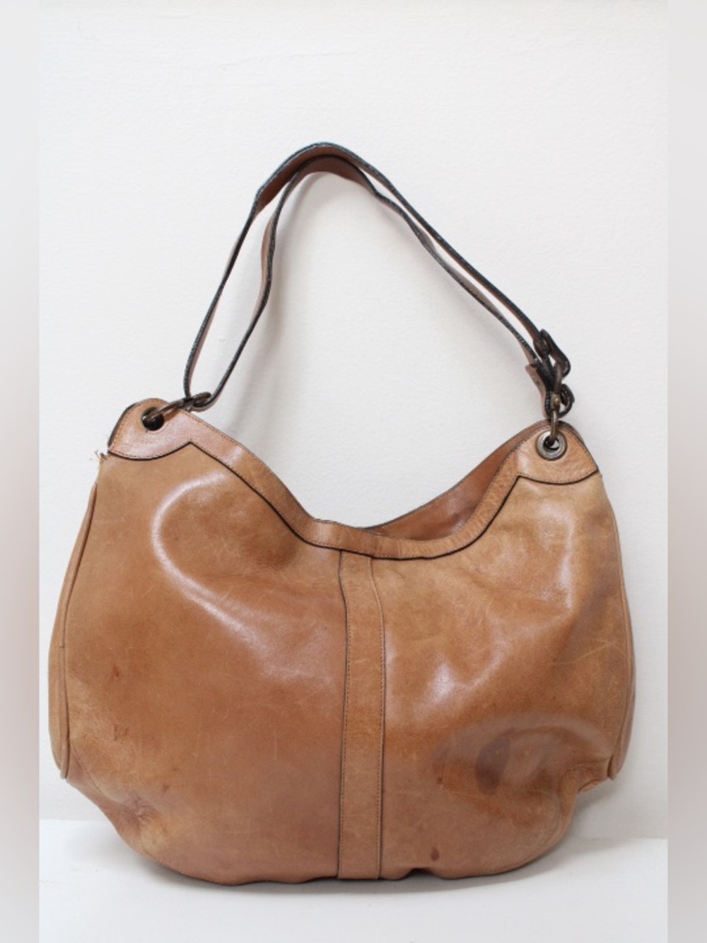 Vintage Etienne Aigner hobo bag - Picture 2 of 15